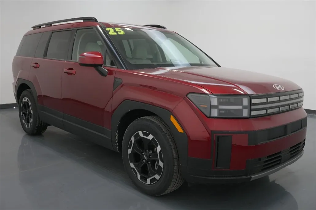 2025 Hyundai Santa Fe SEL photo 1