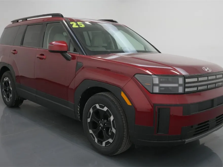 2025 Hyundai Santa Fe SEL photo 1