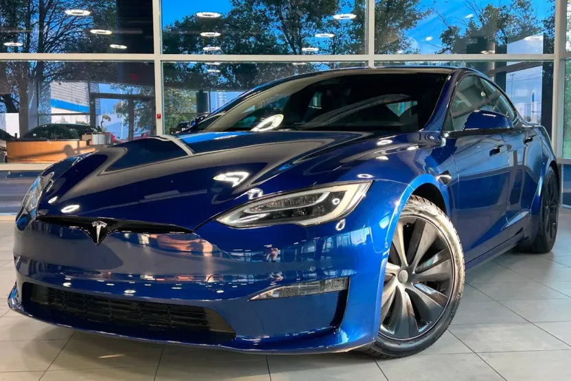 2021 Tesla Model S Long Range AWD photo 1