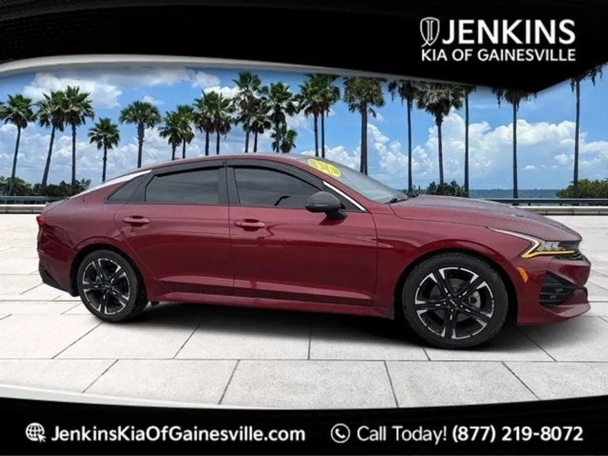2022 Kia K5 GT-Line photo 1