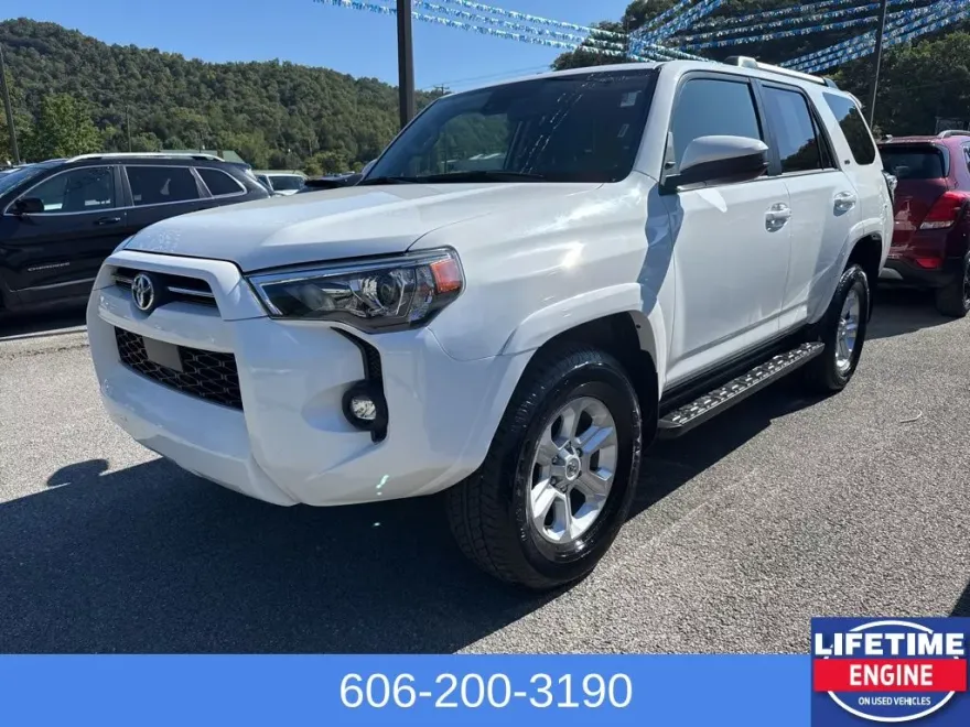 2024 Toyota 4Runner SR5 photo 1