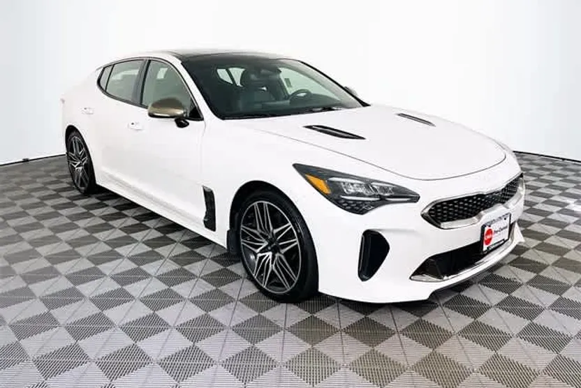 2022 Kia Stinger GT1 photo 1
