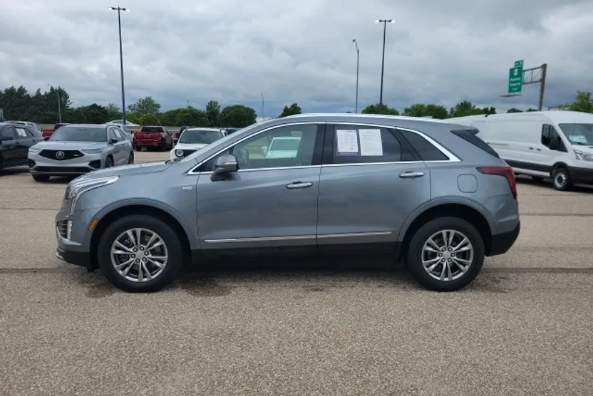 2022 Cadillac XT5 Premium Luxury photo 1
