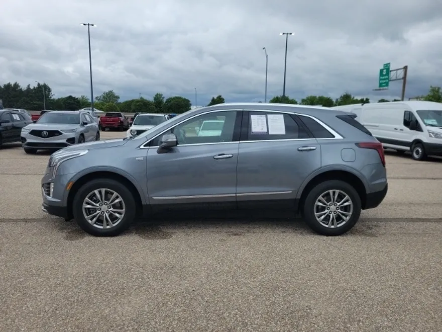 2022 Cadillac XT5 Premium Luxury photo 1