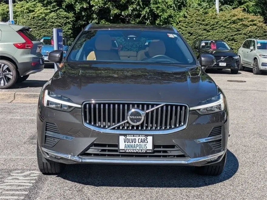2022 Volvo XC60 B5 Inscription photo 1