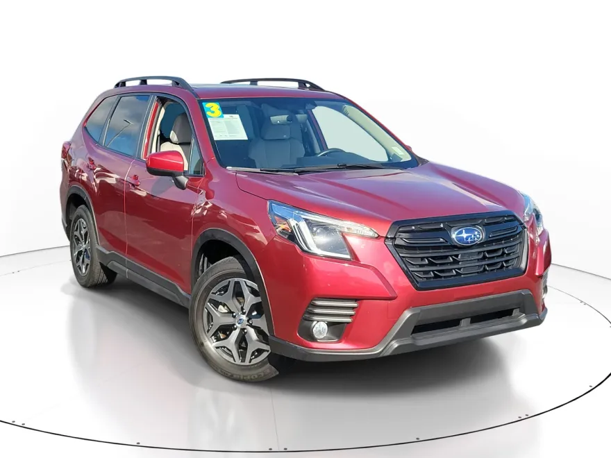 2023 Subaru Forester Premium photo 1