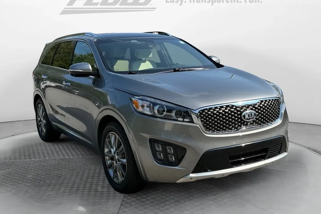 2017 Kia Sorento SX Limited photo 1