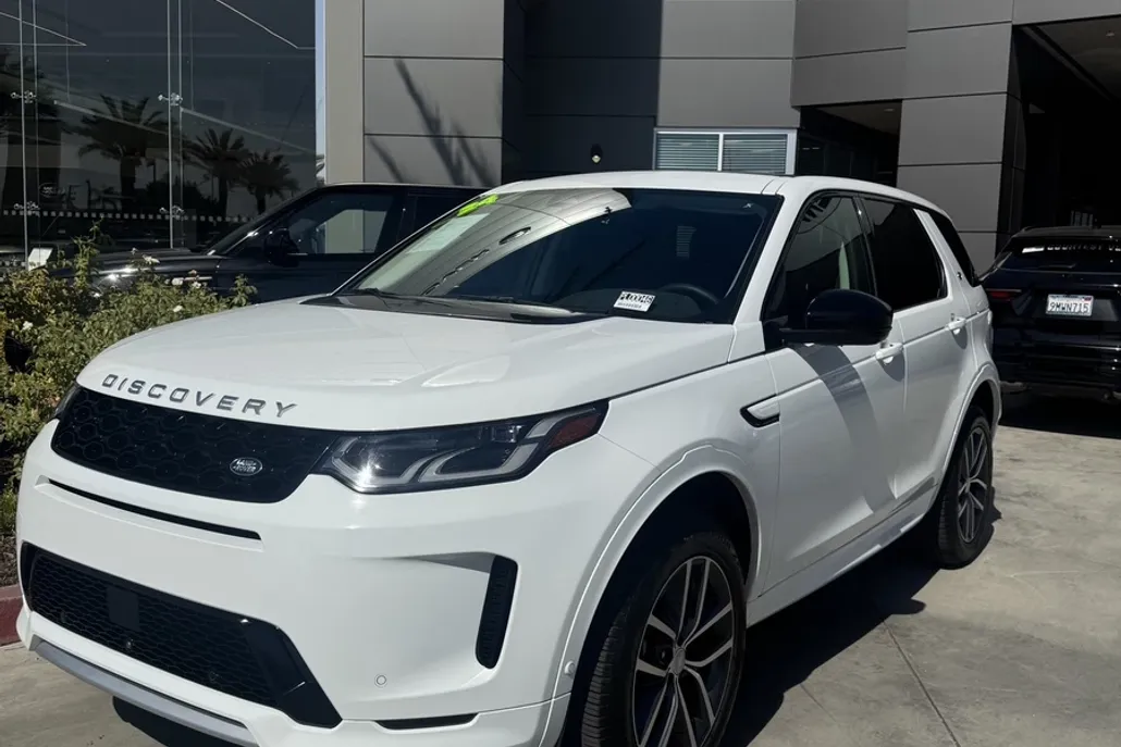2024 Land Rover Discovery Sport S photo 1