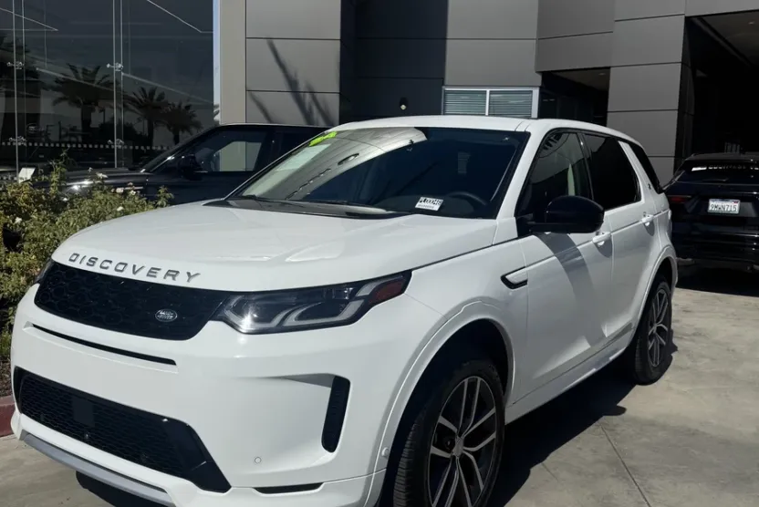 2024 Land Rover Discovery Sport S photo 1