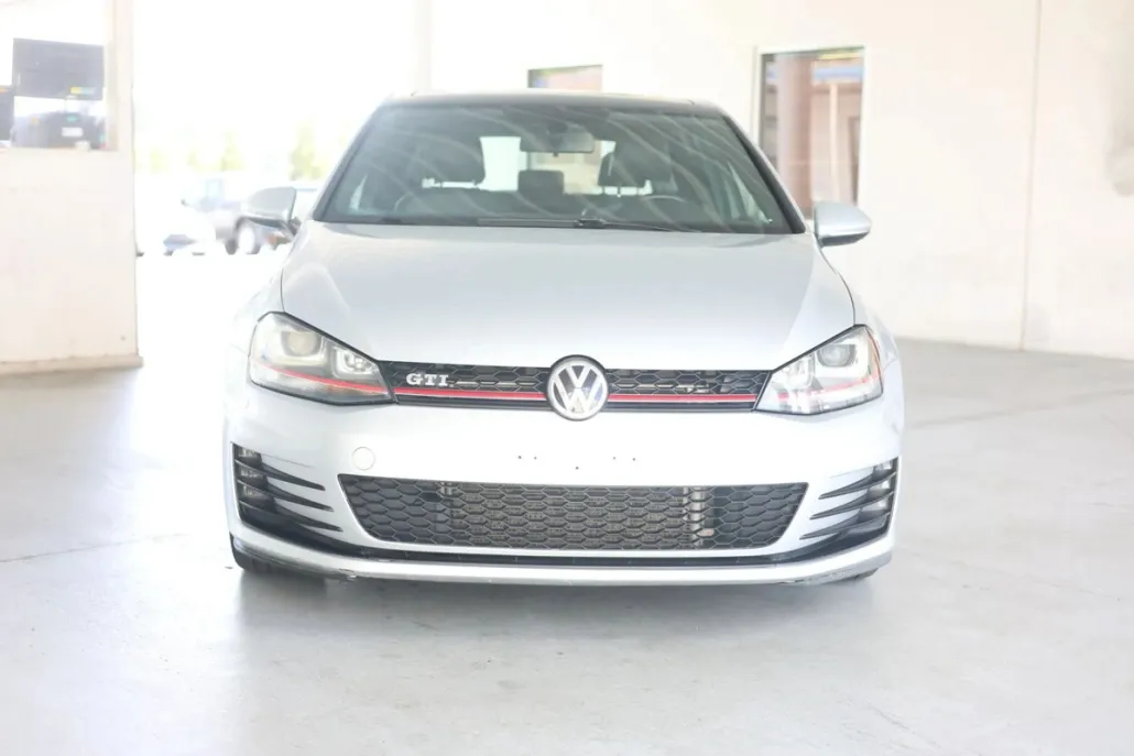 2015 Volkswagen Golf GTI SE photo 1