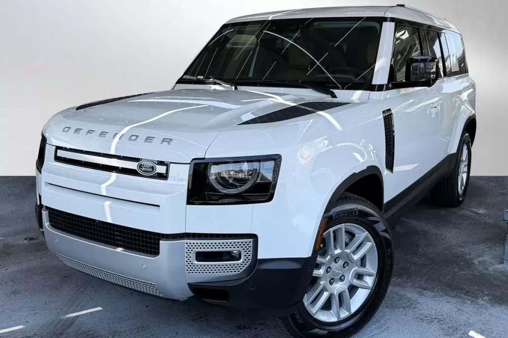 2025 Land Rover Defender 130 S photo 1
