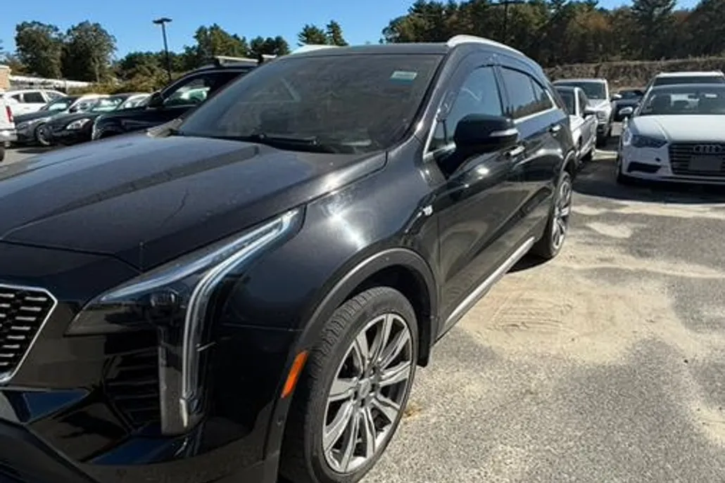 2019 Cadillac XT4 Premium Luxury photo 1