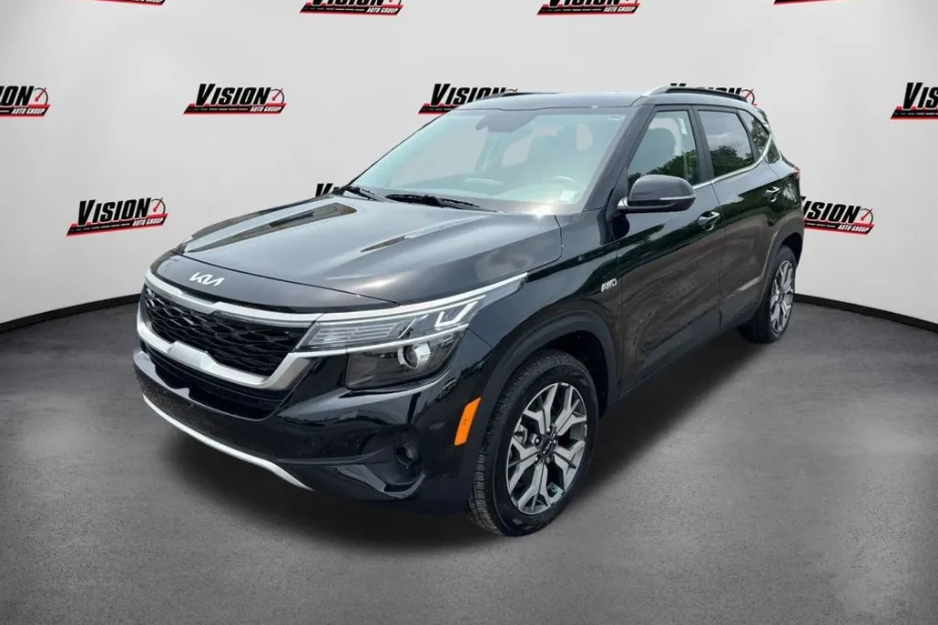 2023 Kia Seltos EX photo 1