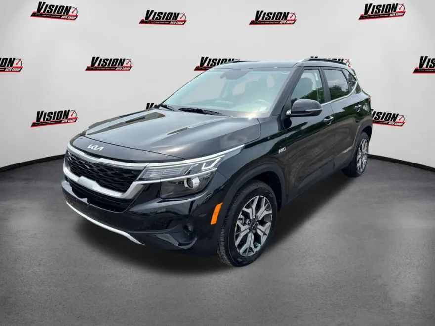 2023 Kia Seltos EX photo 1