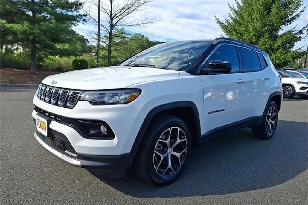 2024 Jeep Compass Limited photo 1
