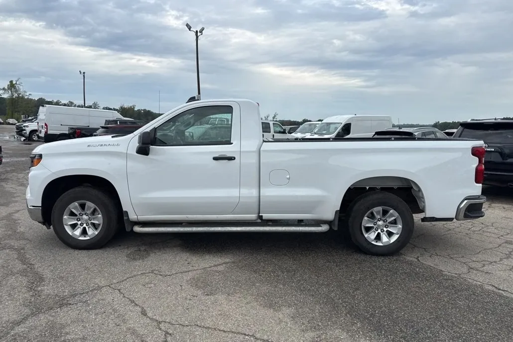 2024 Chevrolet Silverado 1500 photo 1