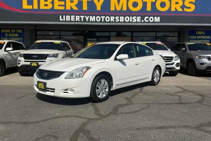 2012 Nissan Altima 2.5 photo 1