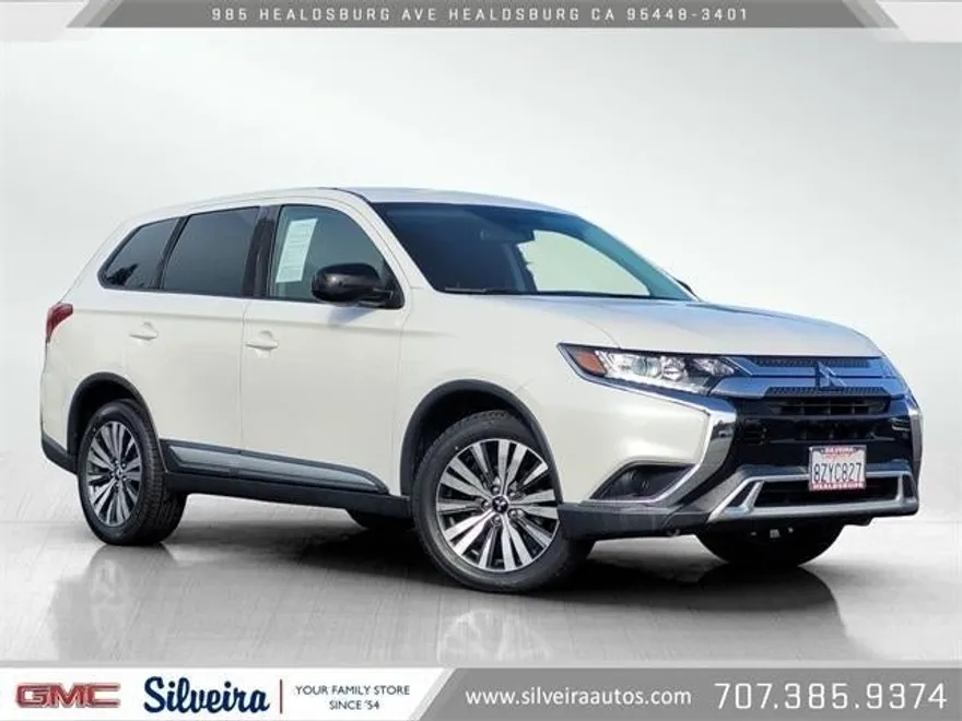 2019 Mitsubishi Outlander ES photo 1