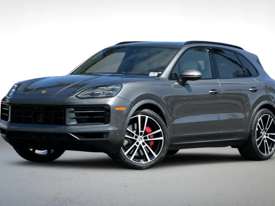 2025 Porsche Cayenne S photo 1