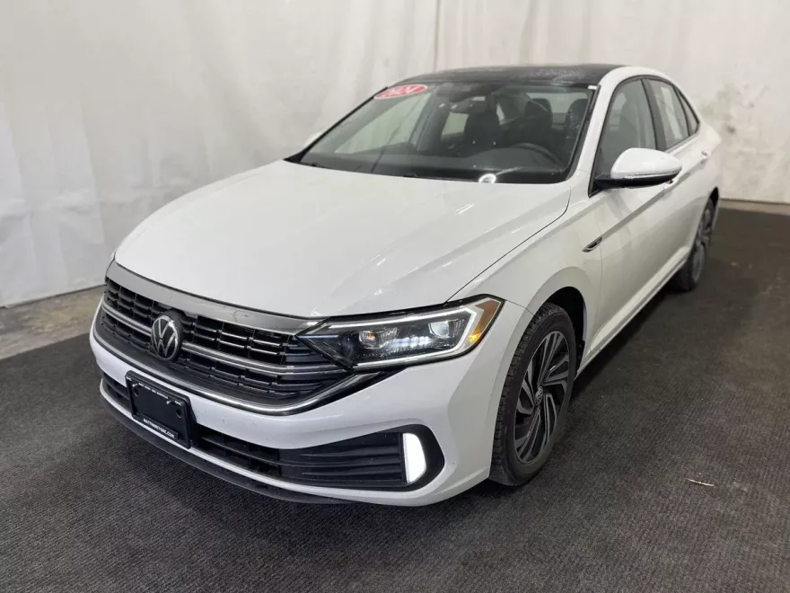 2024 Volkswagen Jetta SEL photo 1
