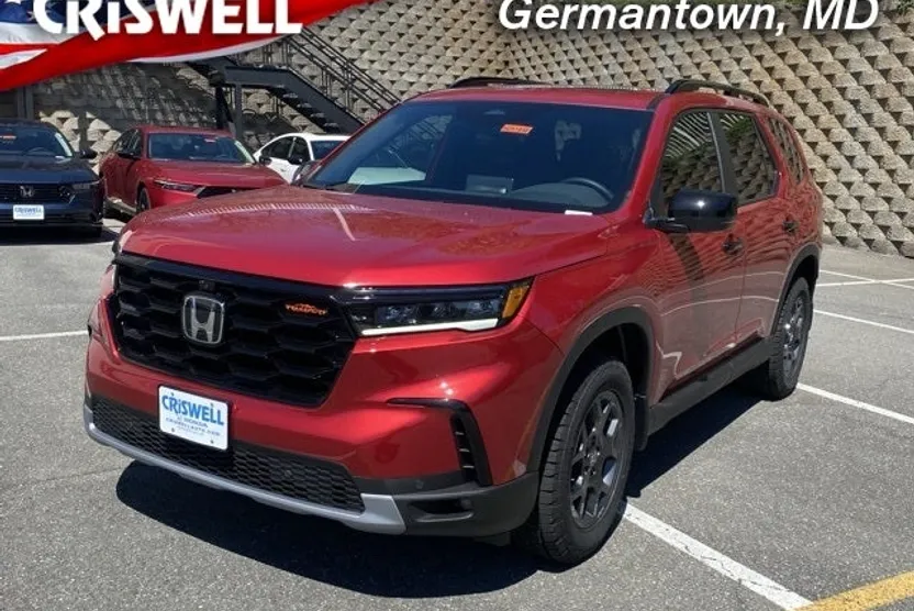 2025 Honda Pilot TrailSport photo 1