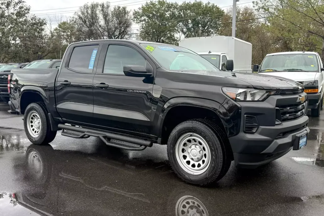 2023 Chevrolet Colorado Work Truck photo 1