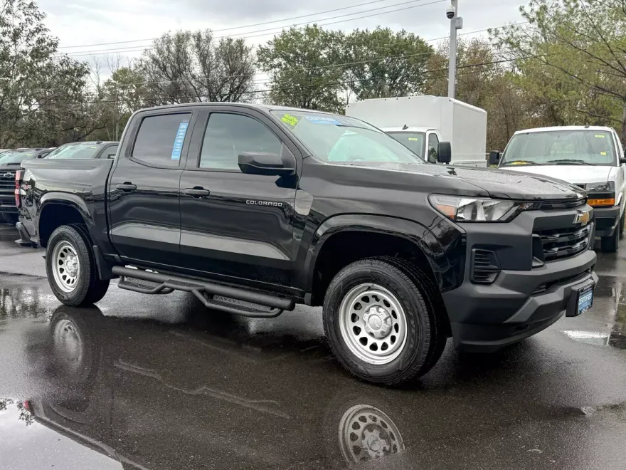 2023 Chevrolet Colorado Work Truck photo 1