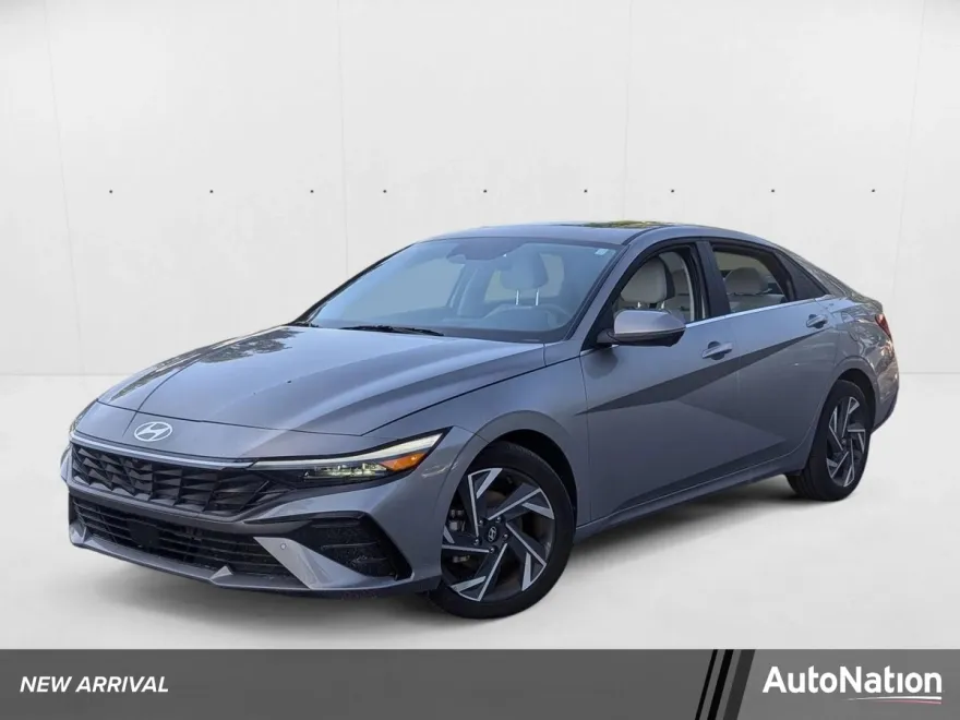 2024 Hyundai Elantra Limited photo 1