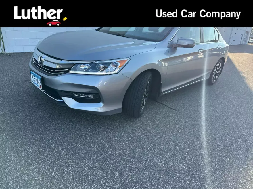 2017 Honda Accord EX photo 1