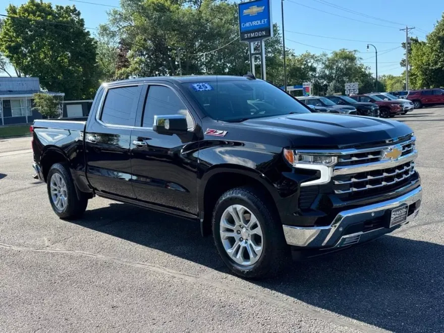 2025 Chevrolet Silverado 1500 LTZ photo 1