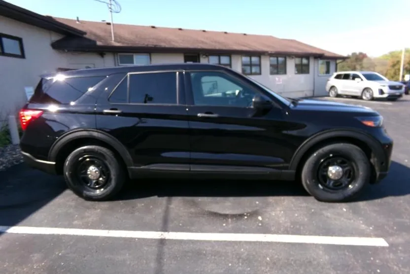 2020 Ford Explorer photo 1