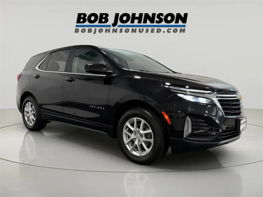 2023 Chevrolet Equinox LT photo 1