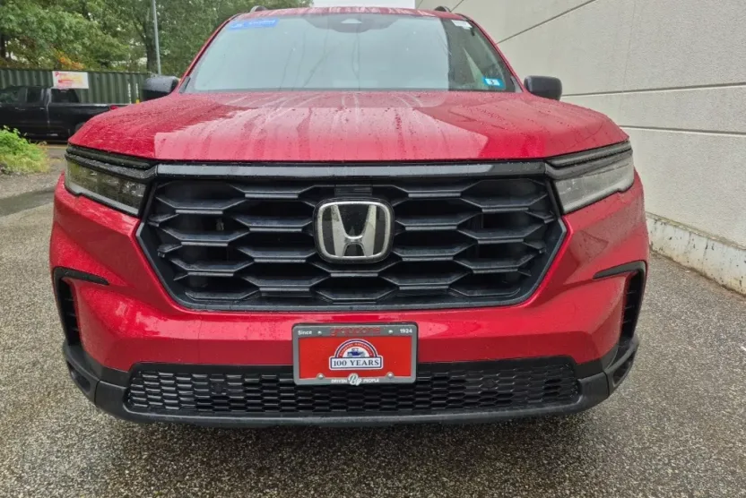 2025 Honda Pilot Sport photo 1
