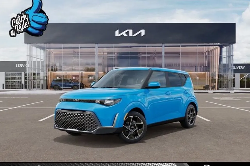 2025 Kia Soul EX photo 1