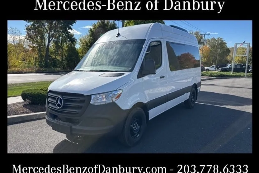 2024 Mercedes Benz Sprinter 2500 144 WB photo 1