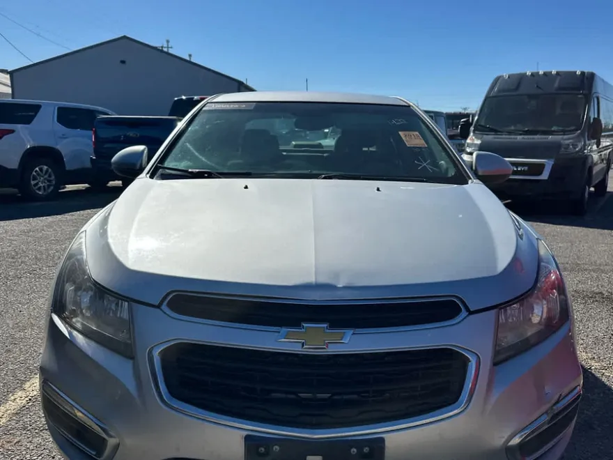 2015 Chevrolet Cruze photo 1