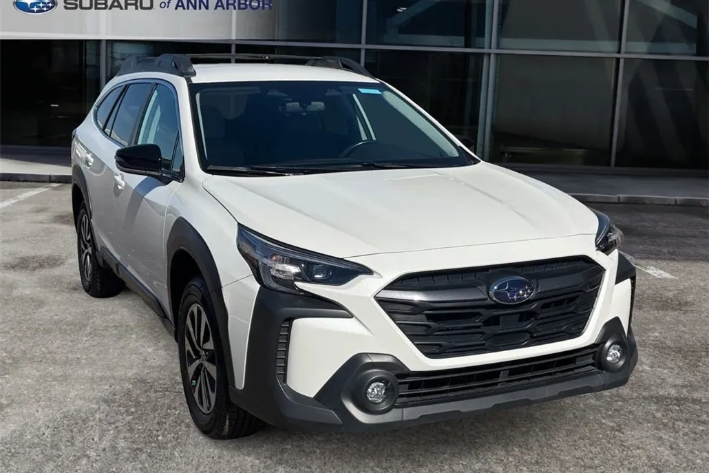 2023 Subaru Outback Premium photo 1