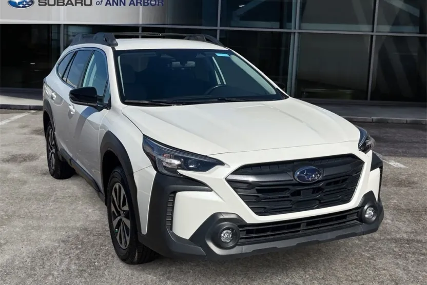 2023 Subaru Outback Premium photo 1