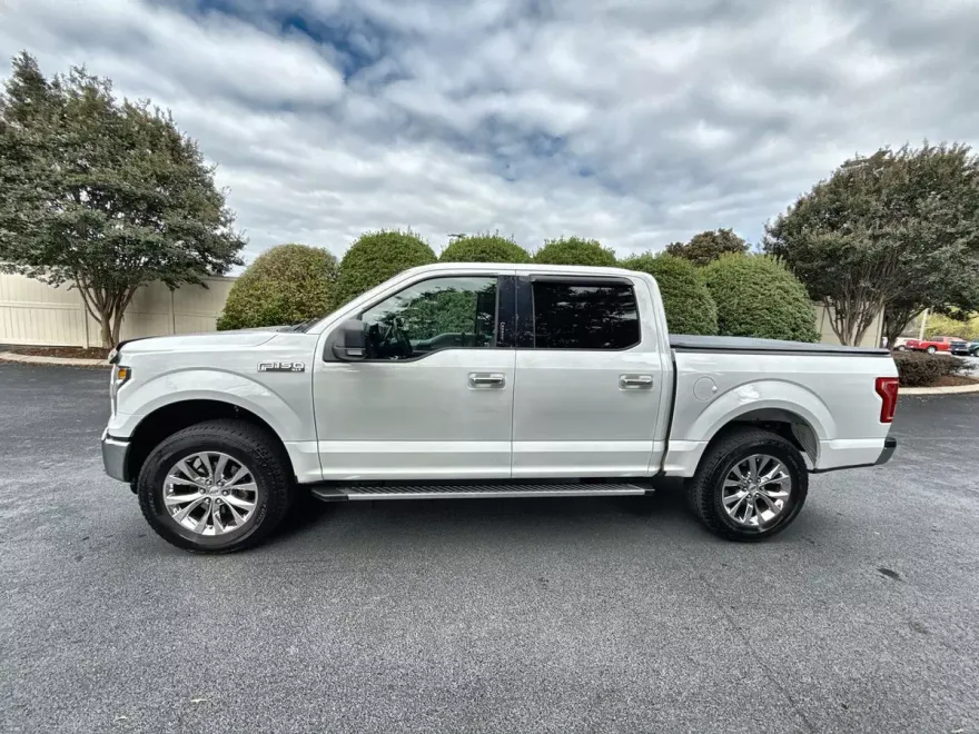 2017 Ford F-150 XLT photo 1