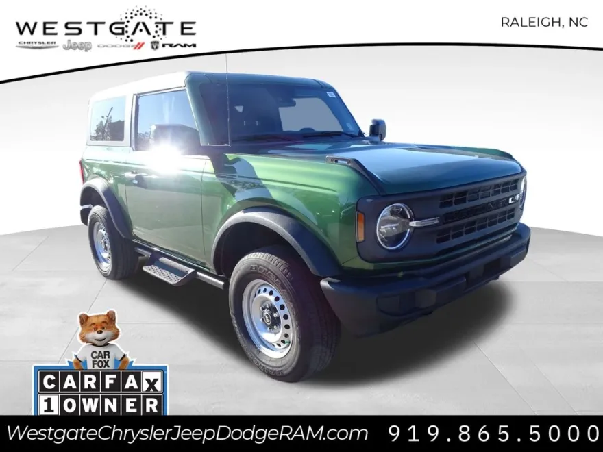 2023 Ford Bronco Base photo 1