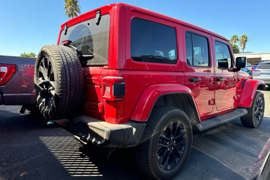2023 Jeep Wrangler Sahara 4xe photo 1
