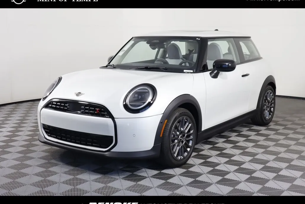 2025 Mini Cooper 2 Door Hardtop Signature photo 1