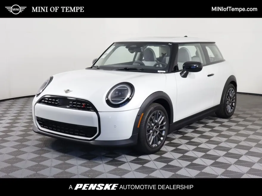 2025 Mini Cooper 2 Door Hardtop Signature photo 1