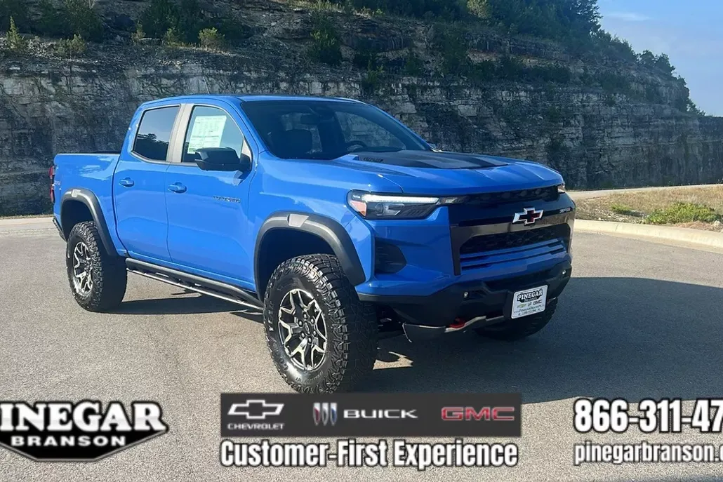 2026 Chevrolet Colorado ZR2 photo 1