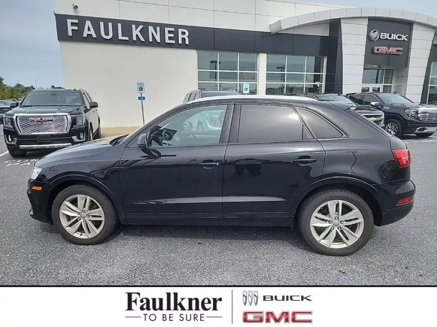 2017 Audi Q3 Premium photo 1