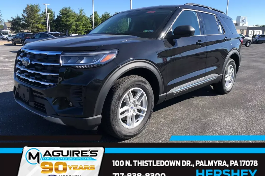 2025 Ford Explorer photo 1