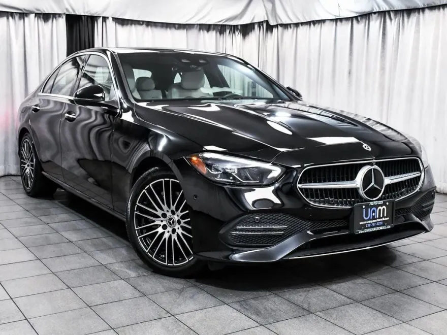2024 Mercedes Benz C 300 photo 1