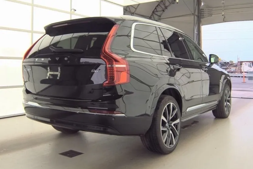 2024 Volvo XC90 Plus photo 1