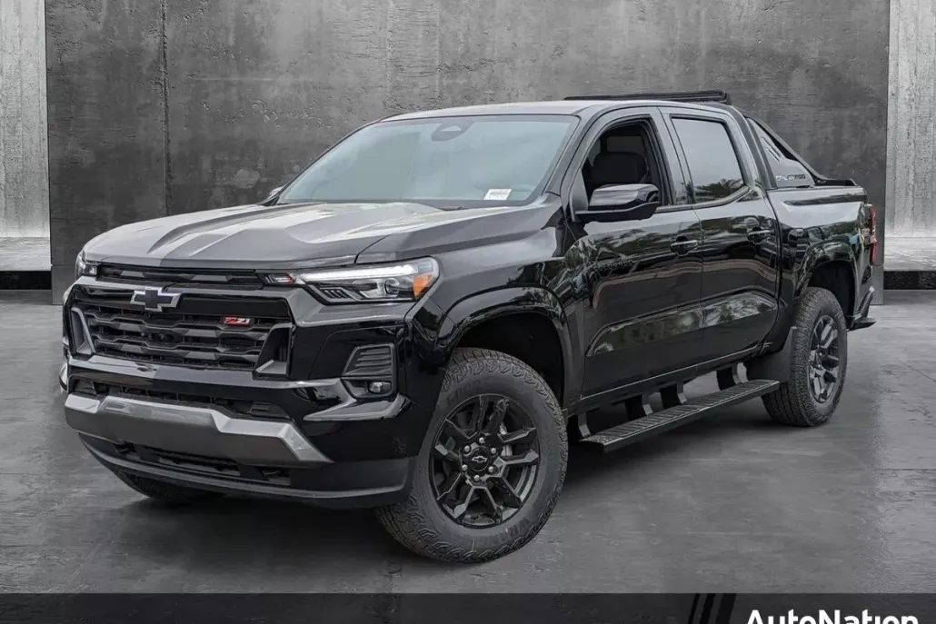 2025 Chevrolet Colorado Z71 photo 1