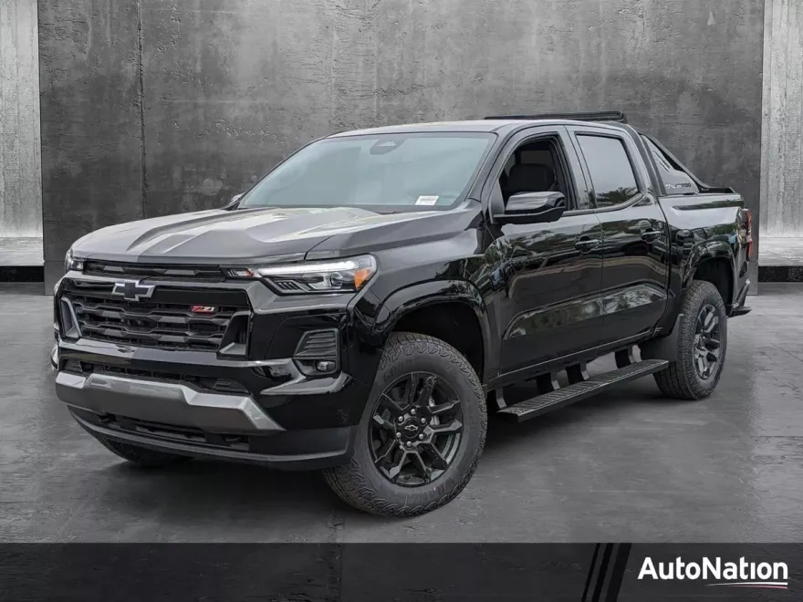 2025 Chevrolet Colorado Z71 photo 1